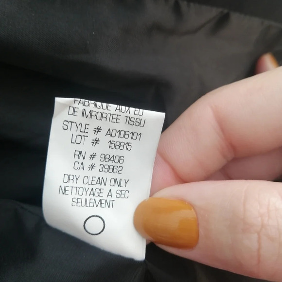 Theory Caprino Black 3 Button Blazer Jacket with Self Tie Belt 12 - Picture 14 of 16